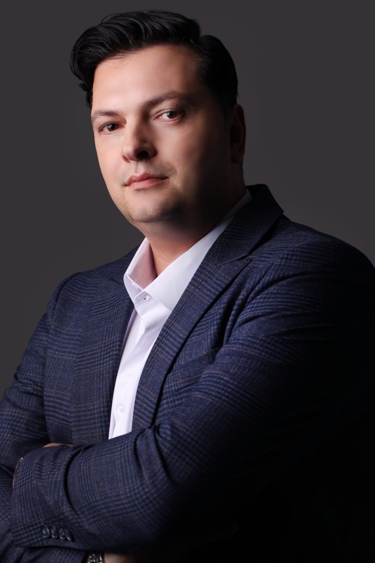 Nenad K.