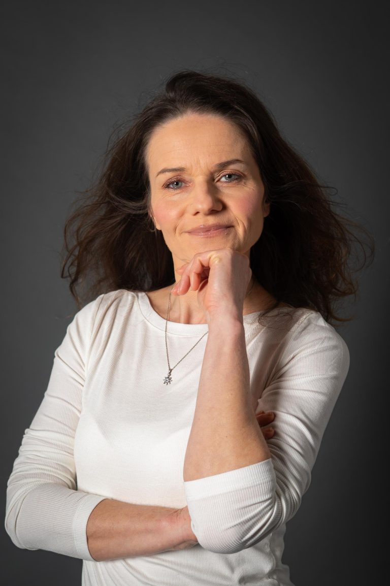 MAJA R.