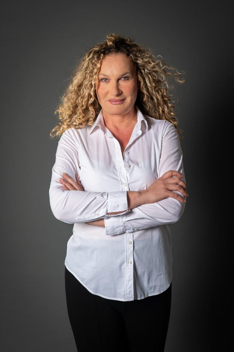 SANDRA S.