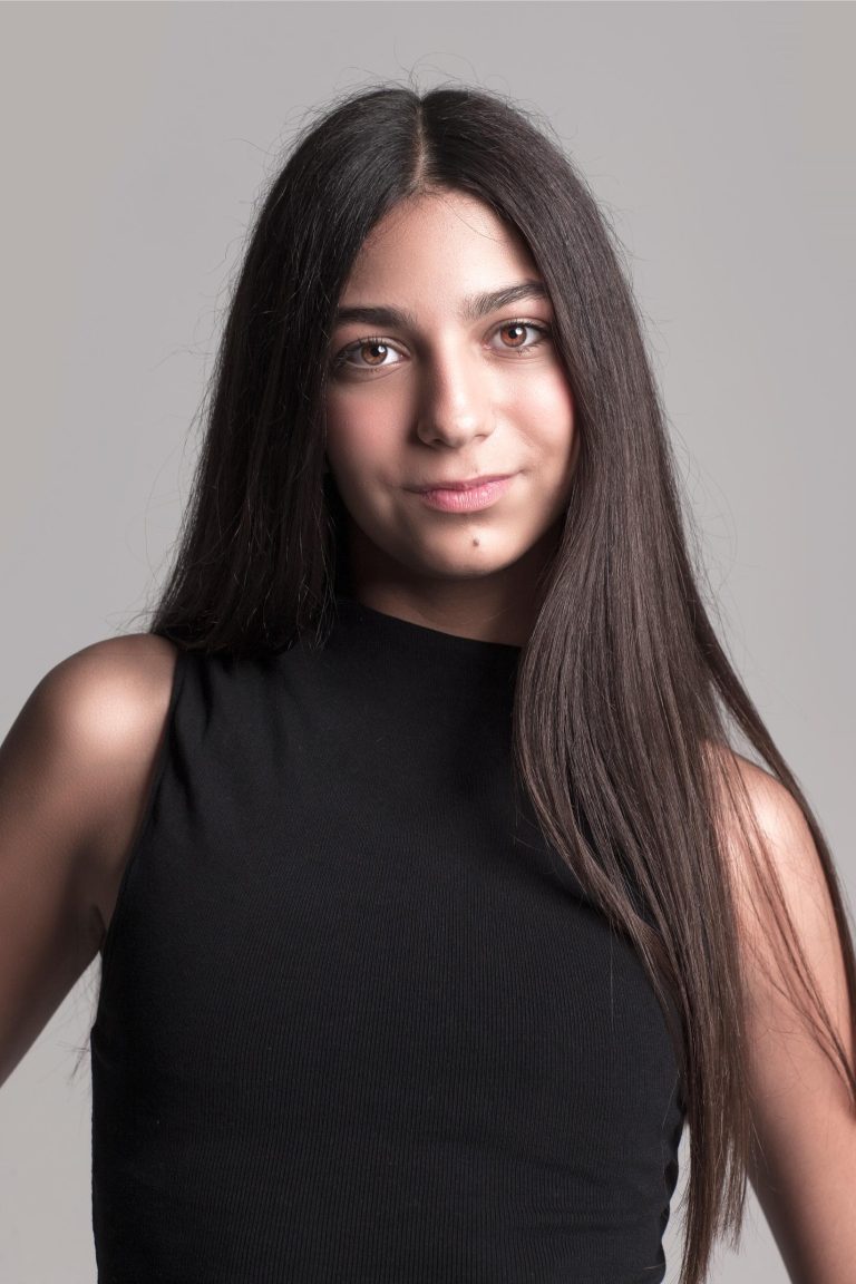 ANJA T.